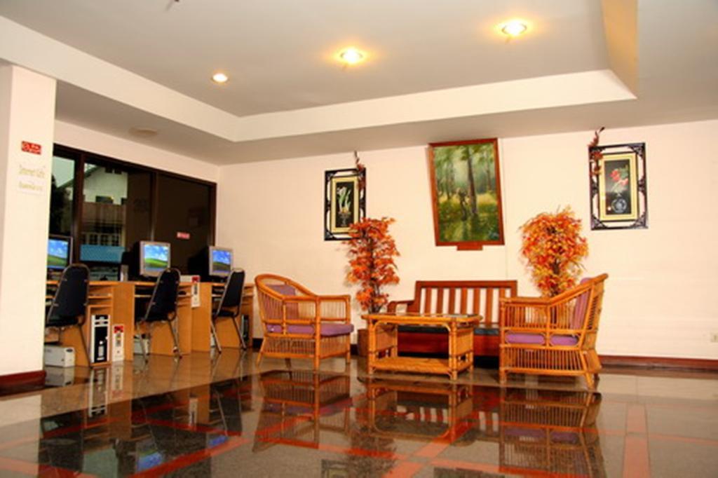Js Tower Hotel Банкок Екстериор снимка